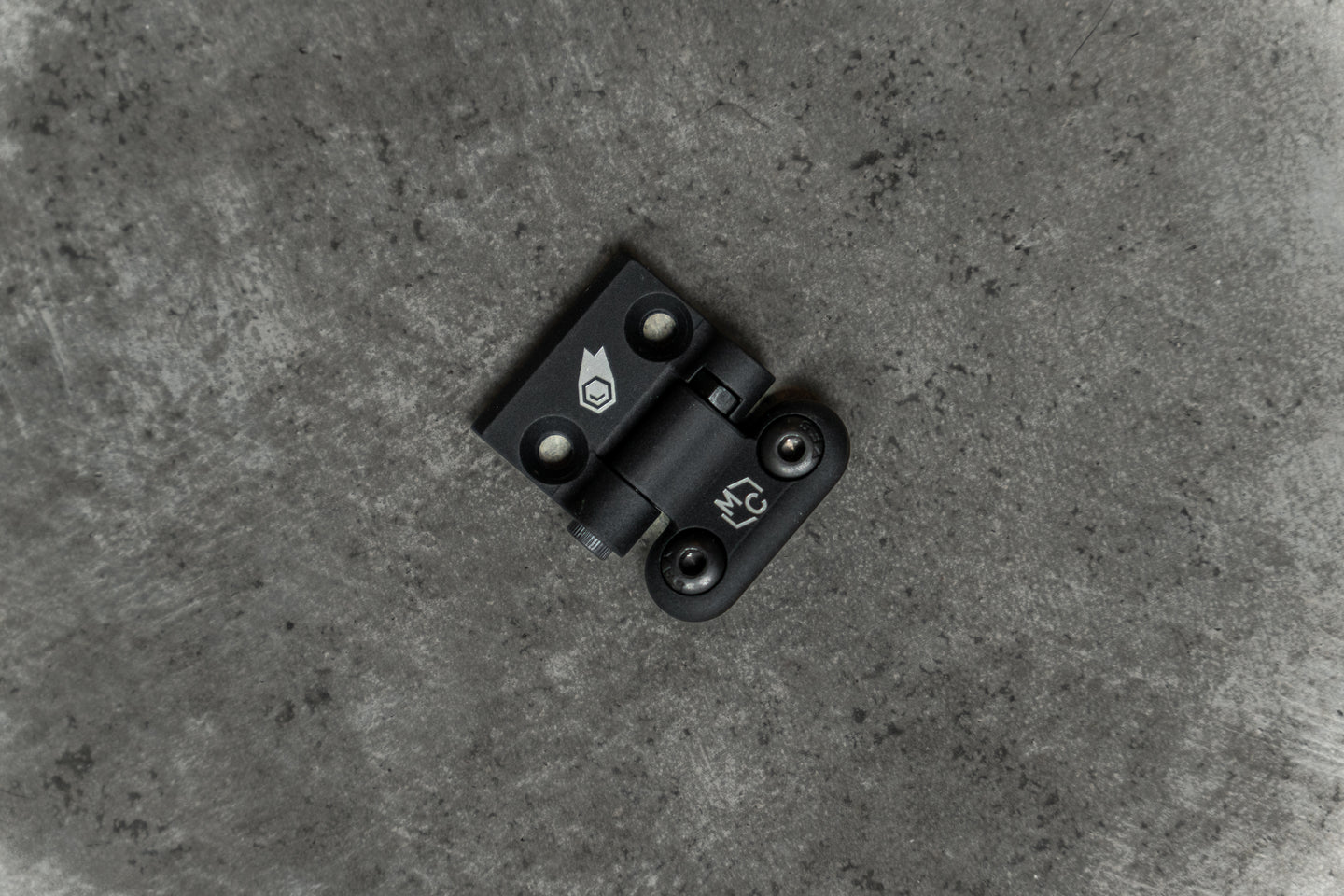 Pivot Adapter